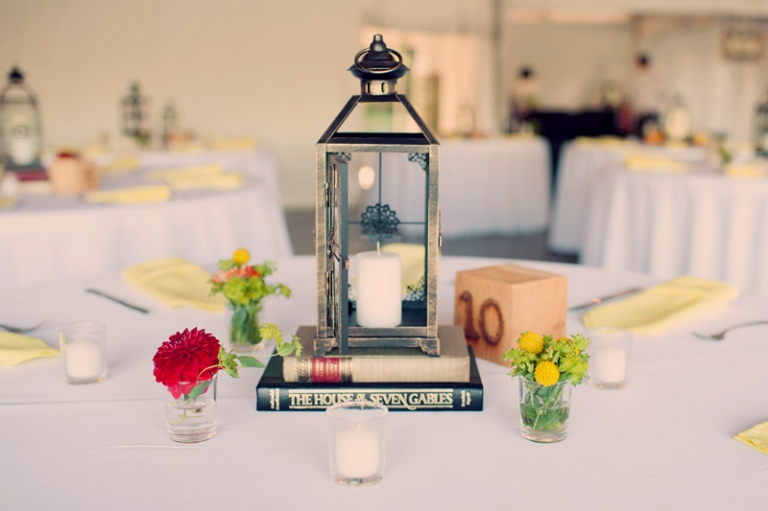 rustic creative wedding decor // joyeuse photography