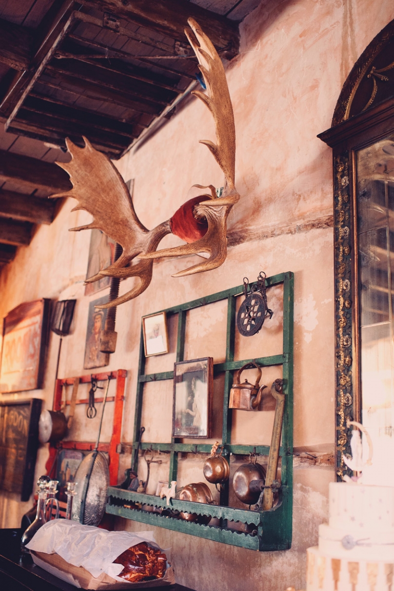 antique creative wedding decor // joyeuse photography