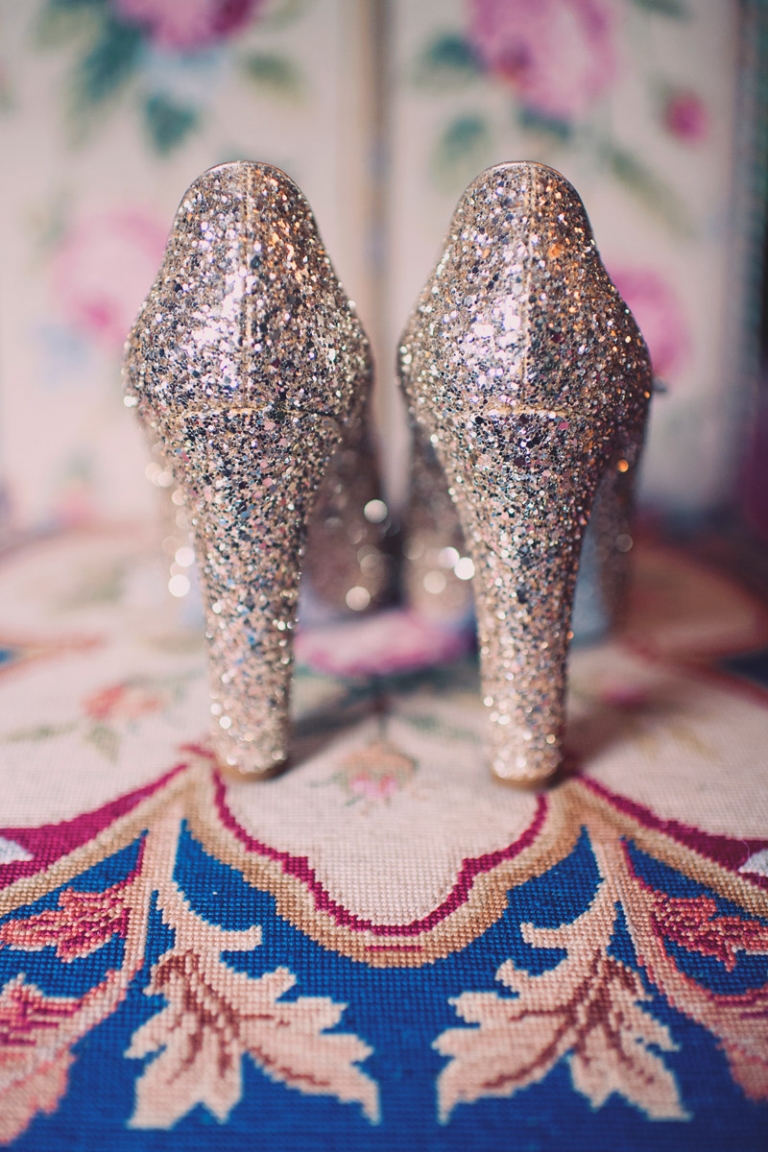 glitter wedding shoes / bohemian photography // joyeuse photography