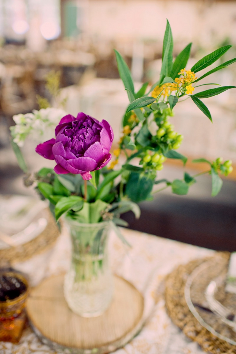 woodsy wedding decor // joyeuse photography