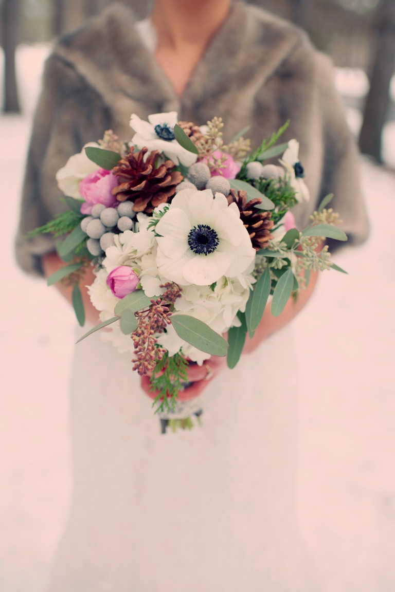 winter wedding florals // joyeuse photography