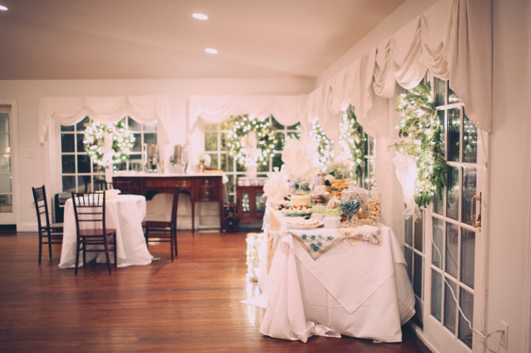 winter wedding decor // joyeuse photography