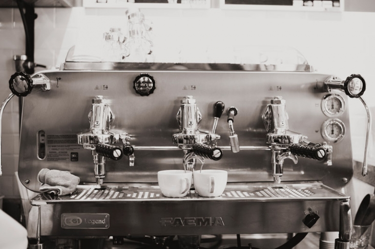 coffee lifestyle photoshoot - joyeuse photography