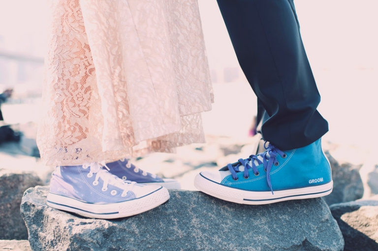 bride and groom shoes - joyeuse photography