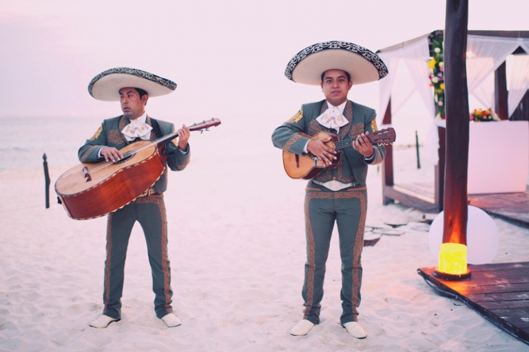 playa del carmen beach wedding - joyeuse photography