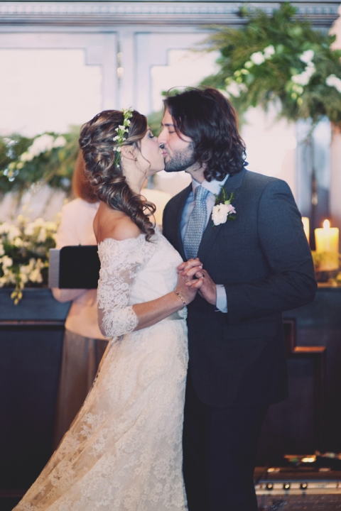 indoor winter wedding joyeuse photography