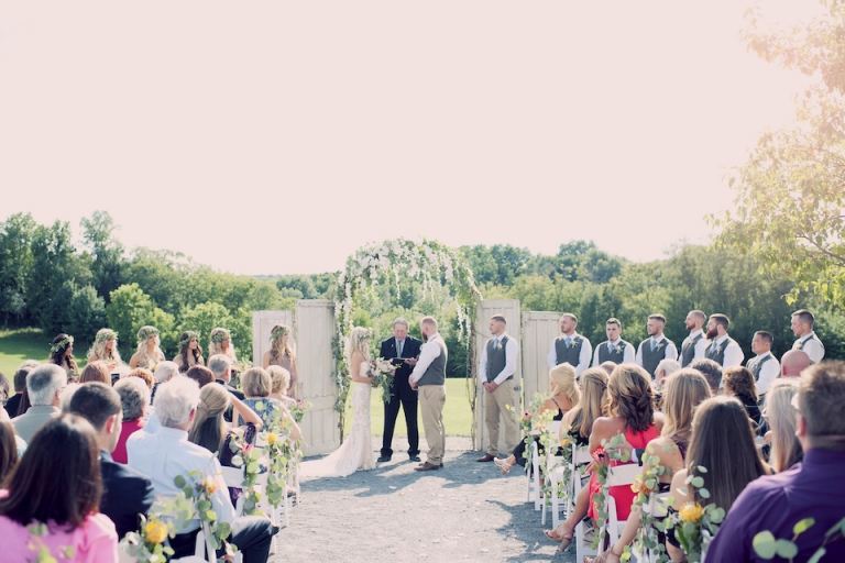 hayloft on the arch wedding joyeuse photography