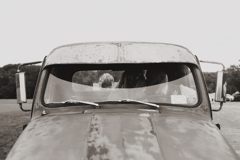 rustic farm wedding joyeuse photography