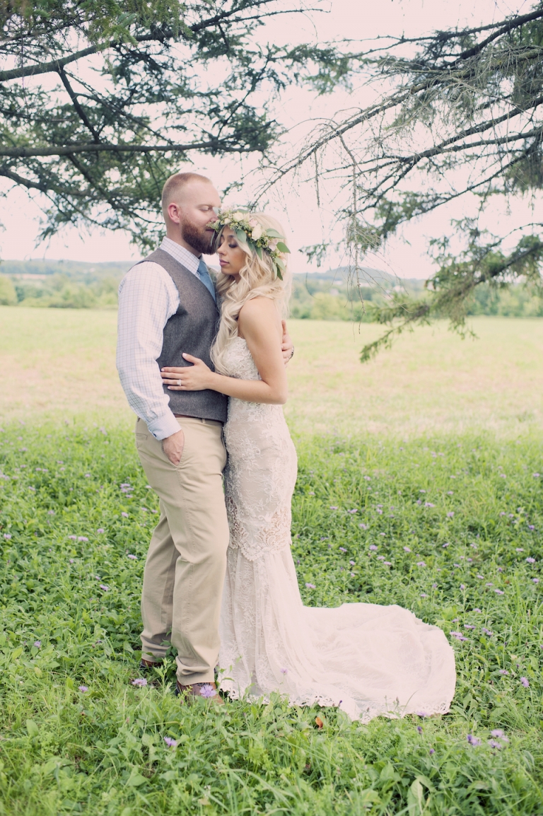bohemian farm wedding joyeuse photography