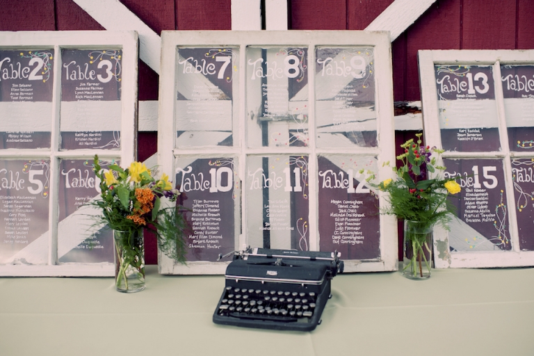 rustic wedding seating joyeuse photography