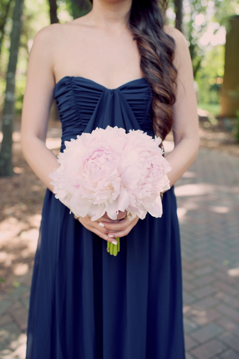 peony wedding bouquet joyeuse photography