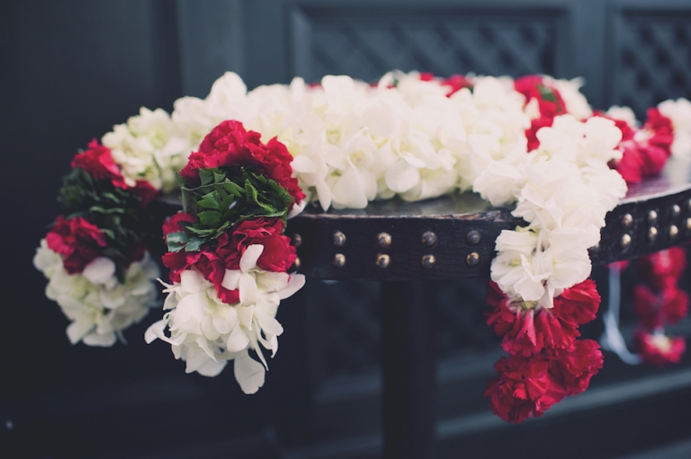 winter wedding flowers joyeuse photography