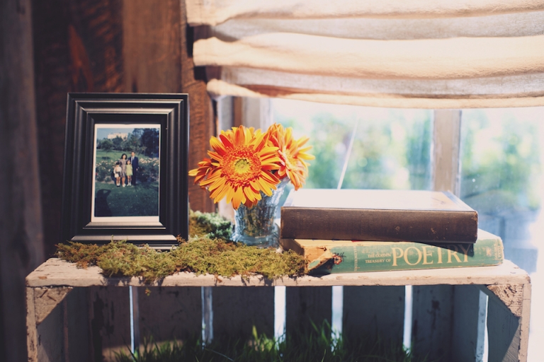 floral wedding decor joyeuse photography