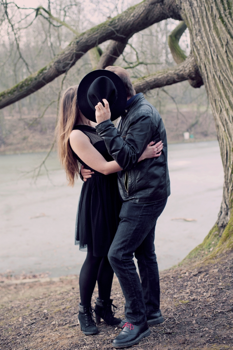 rock and roll bride and groom style joyeuse photography