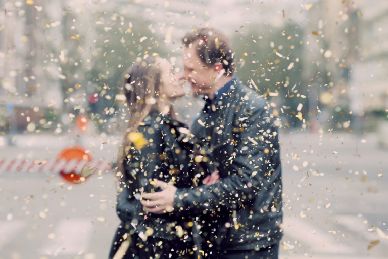 wedding confetti joyeuse photography