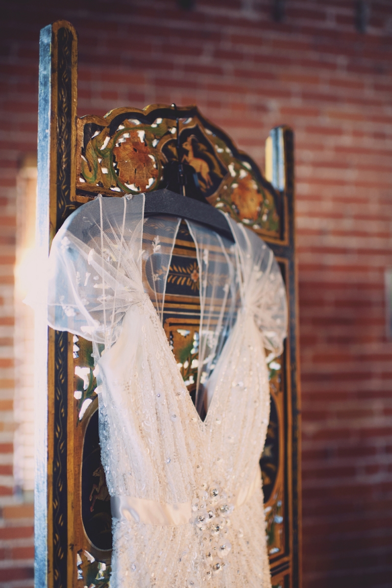 vintage modern wedding dress // joyeuse photography