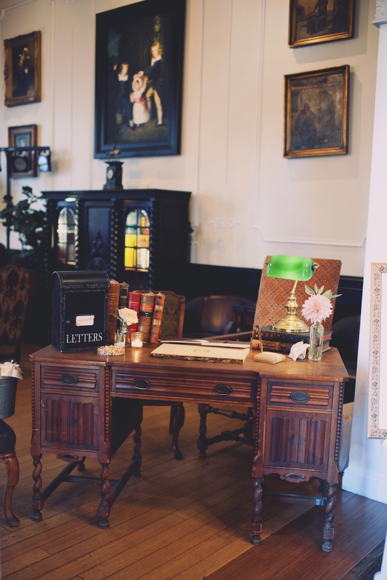 vintage wedding decor // joyeuse photography