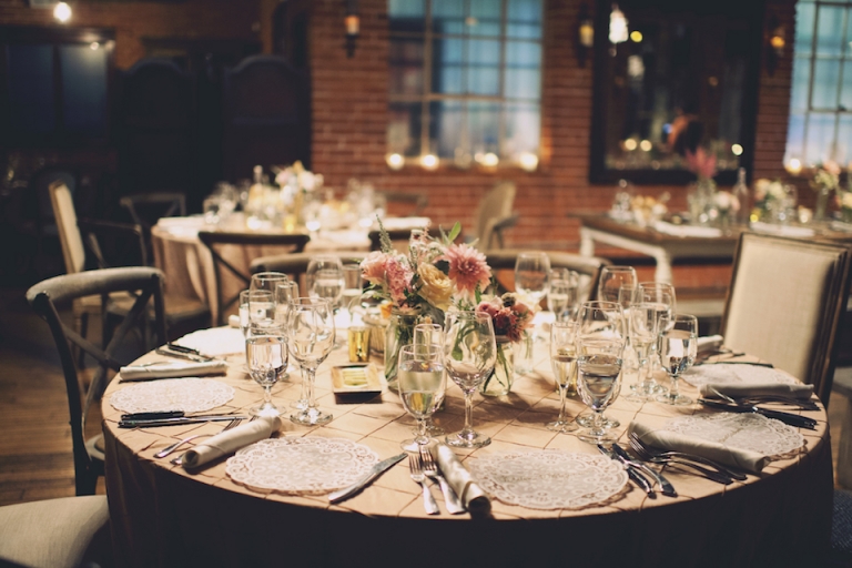romantic summer wedding tables // joyeuse photography