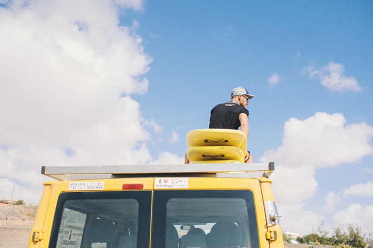 surf lessons corralejo